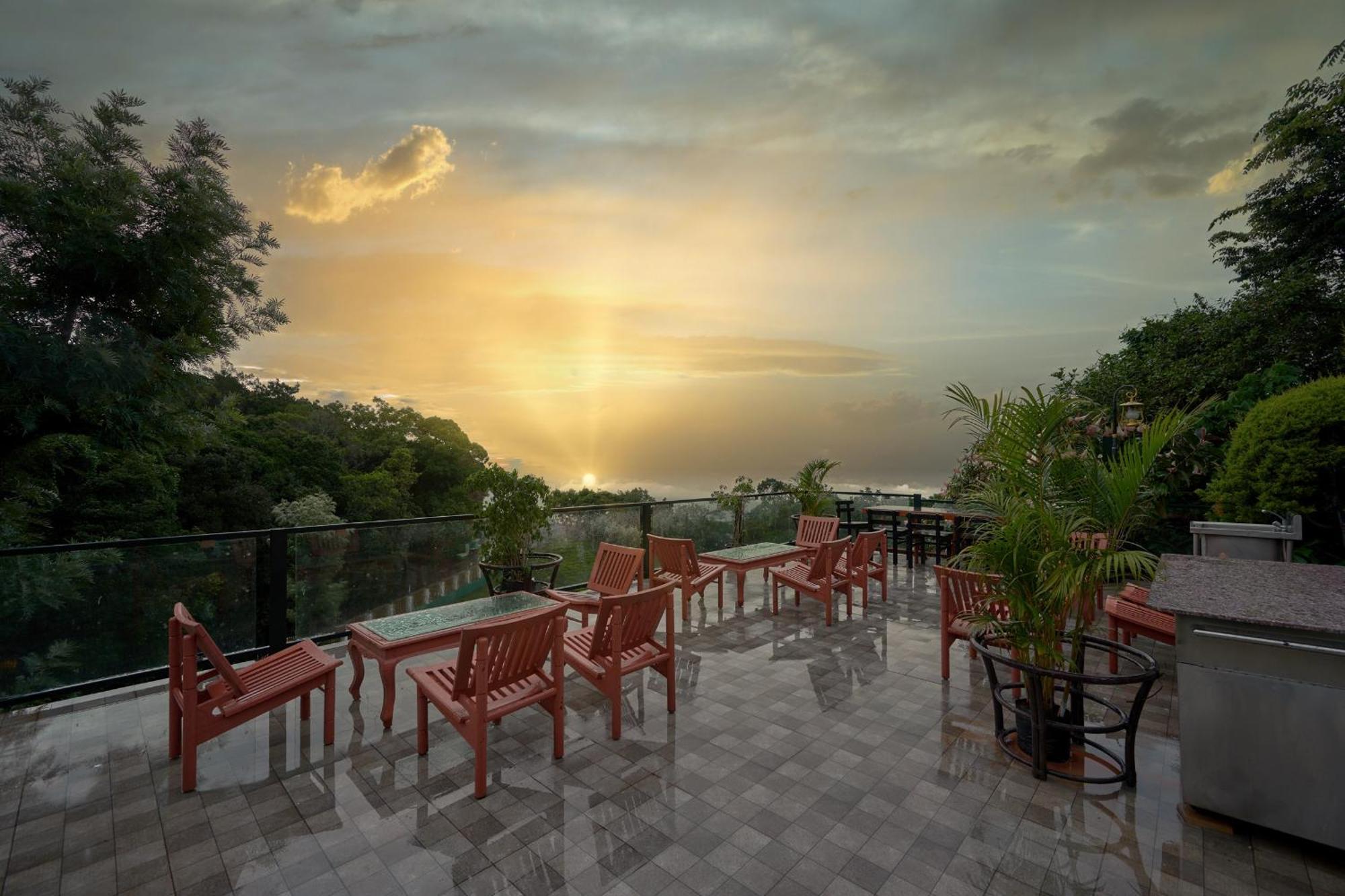 De Rock Jungle Living Resort Coonoor Esterno foto