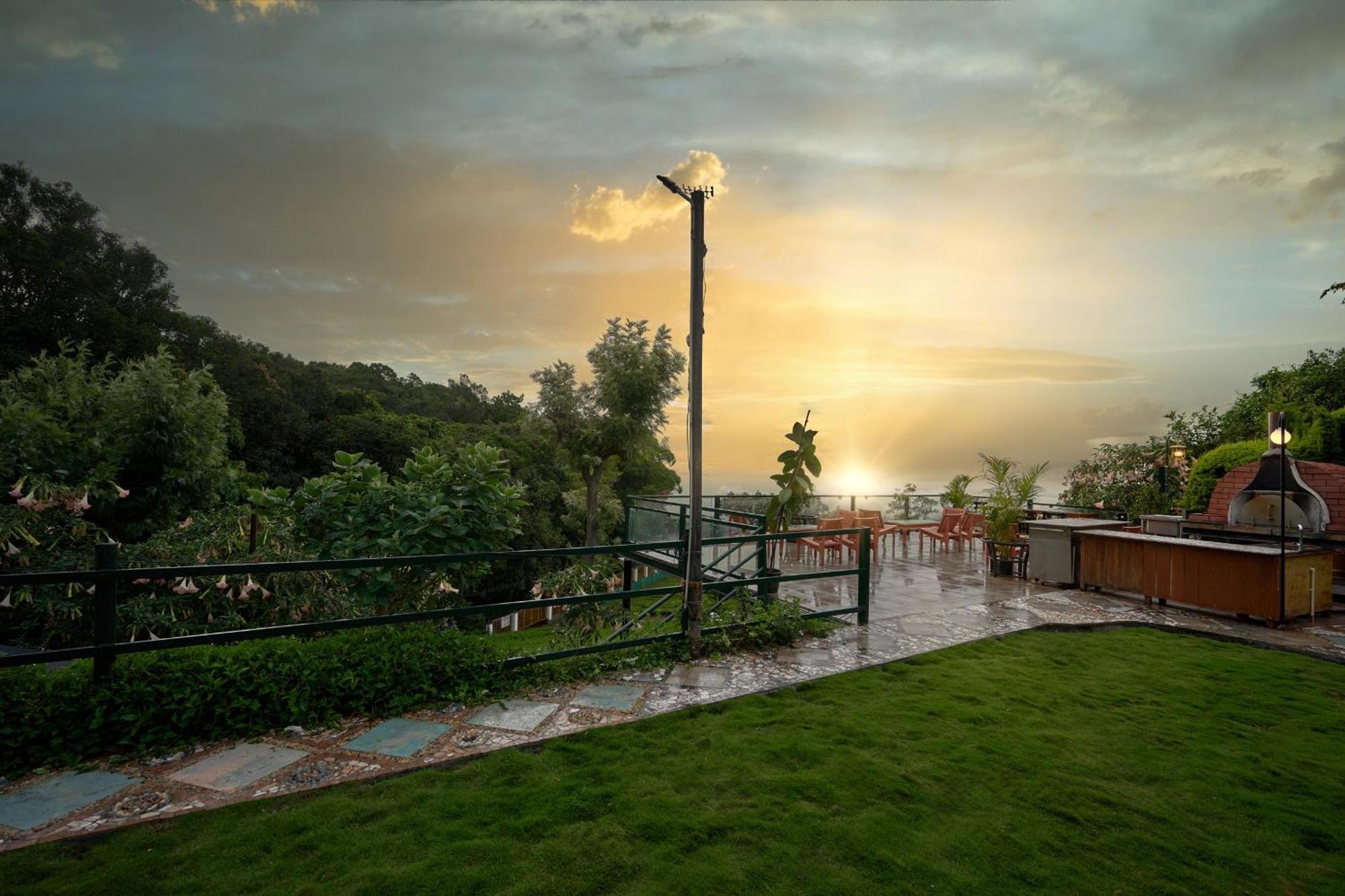 De Rock Jungle Living Resort Coonoor Esterno foto