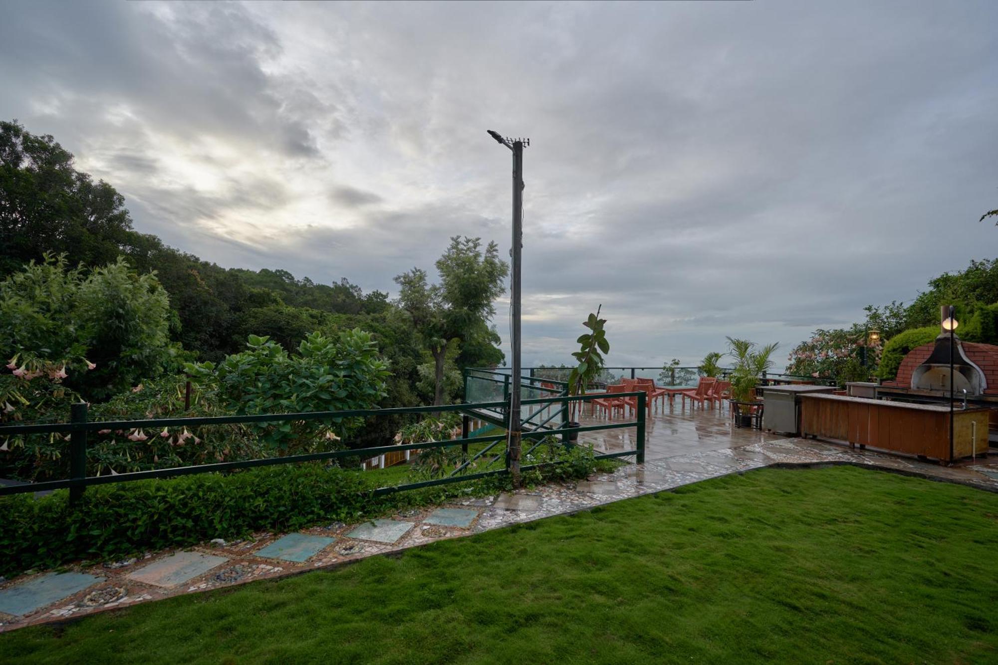De Rock Jungle Living Resort Coonoor Esterno foto
