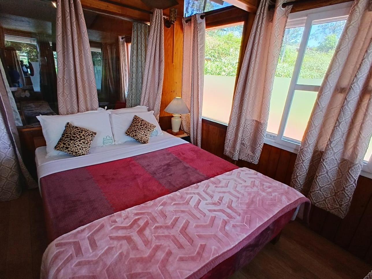 De Rock Jungle Living Resort Coonoor Esterno foto